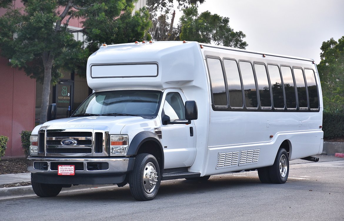 Limo Bus for Sale in Fontana, CA - Photo 7
