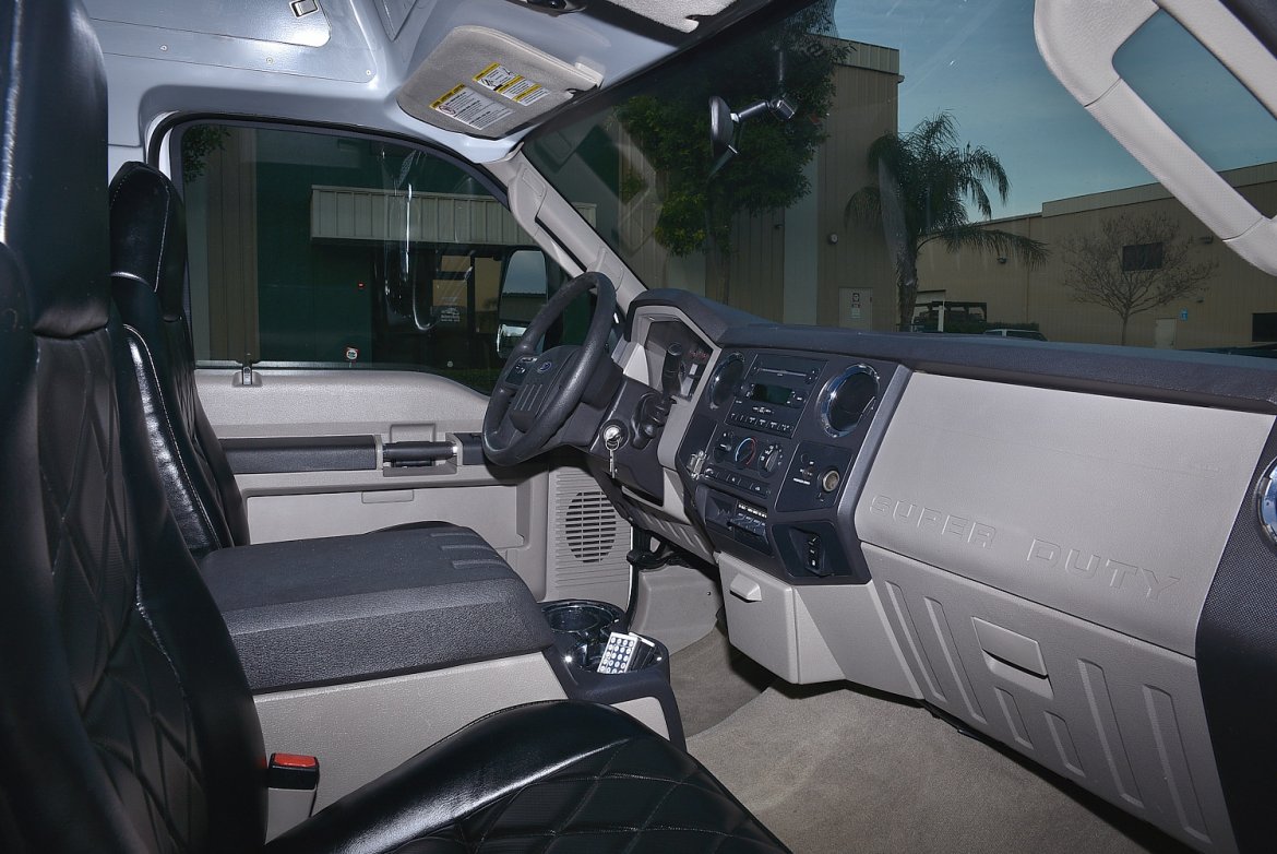 Limo Bus for Sale in Fontana, CA - Photo 10