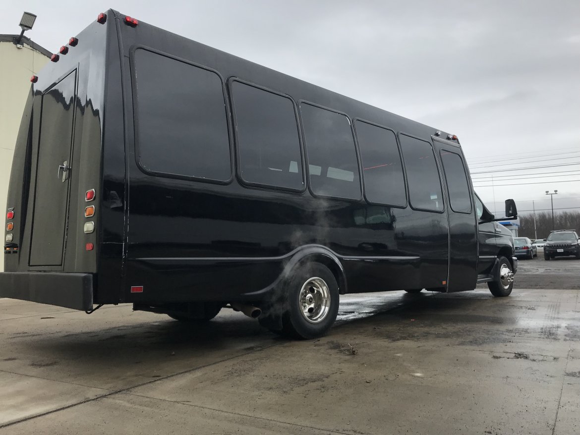 Limo Bus for Sale in North East , PA - Photo 10