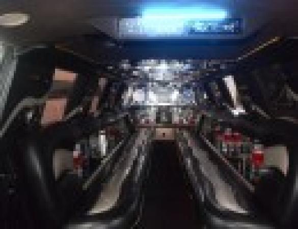 2004 Cadillac ESCALADE SUV Stretch for Sale in AVON, OH - Photo 3