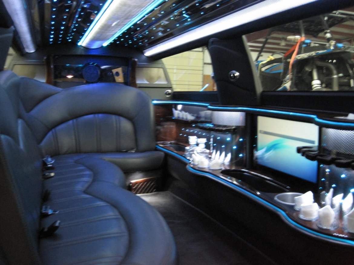 Limousine for Sale in Ozark, MO - Photo 18