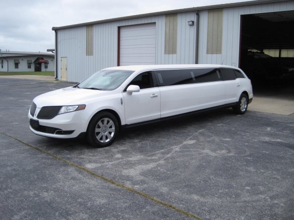 2013 Lincoln MKT Limousine for Sale in Ozark, MO - Main Photo