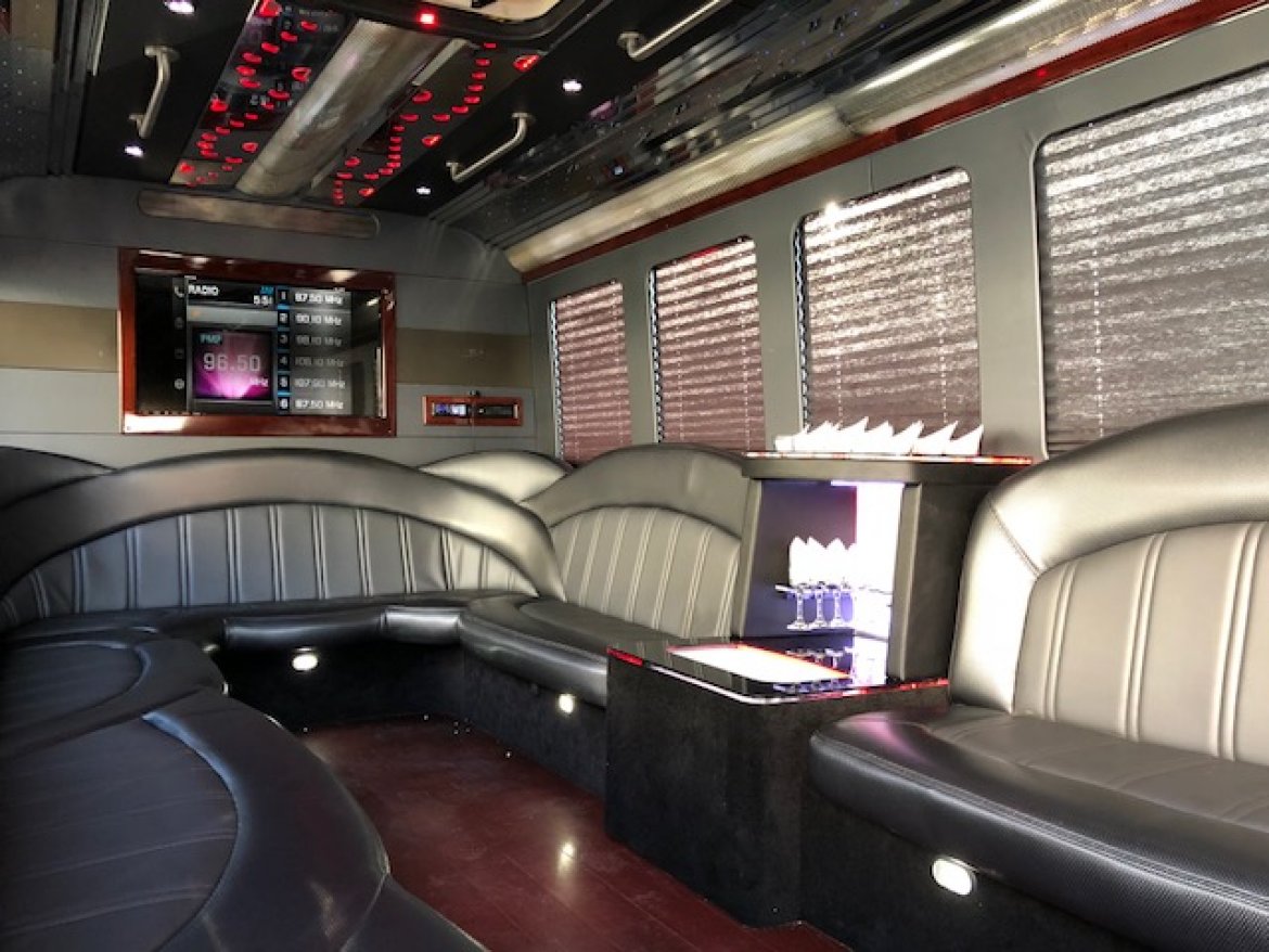 Limo Bus for Sale in Aurora, CO - Photo 5