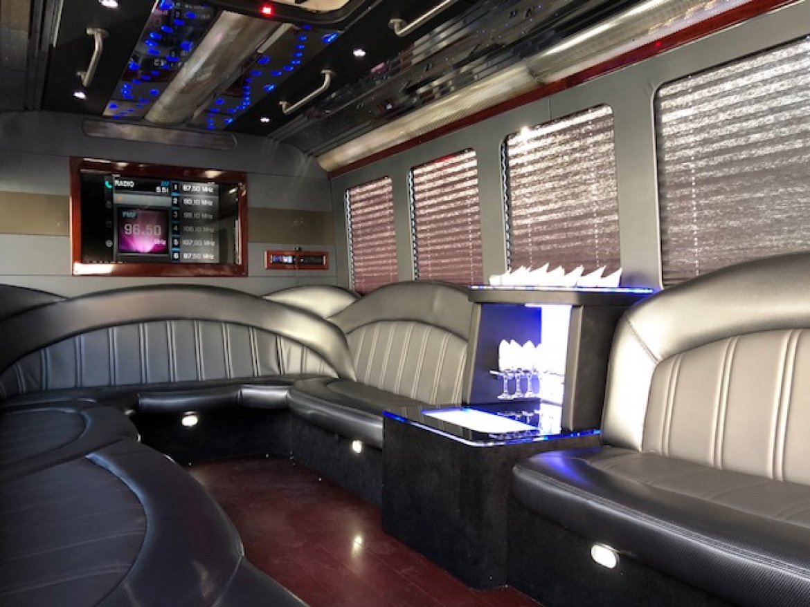 Limo Bus for Sale in Aurora, CO - Photo 6