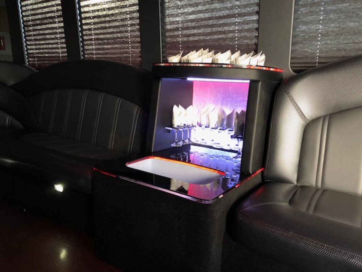 Limo Bus for Sale in Aurora, CO - Photo 8