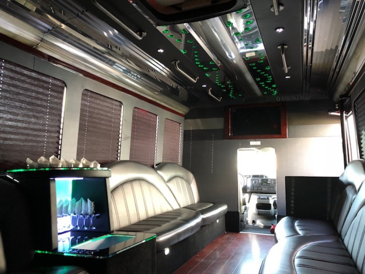Limo Bus for Sale in Aurora, CO - Photo 15