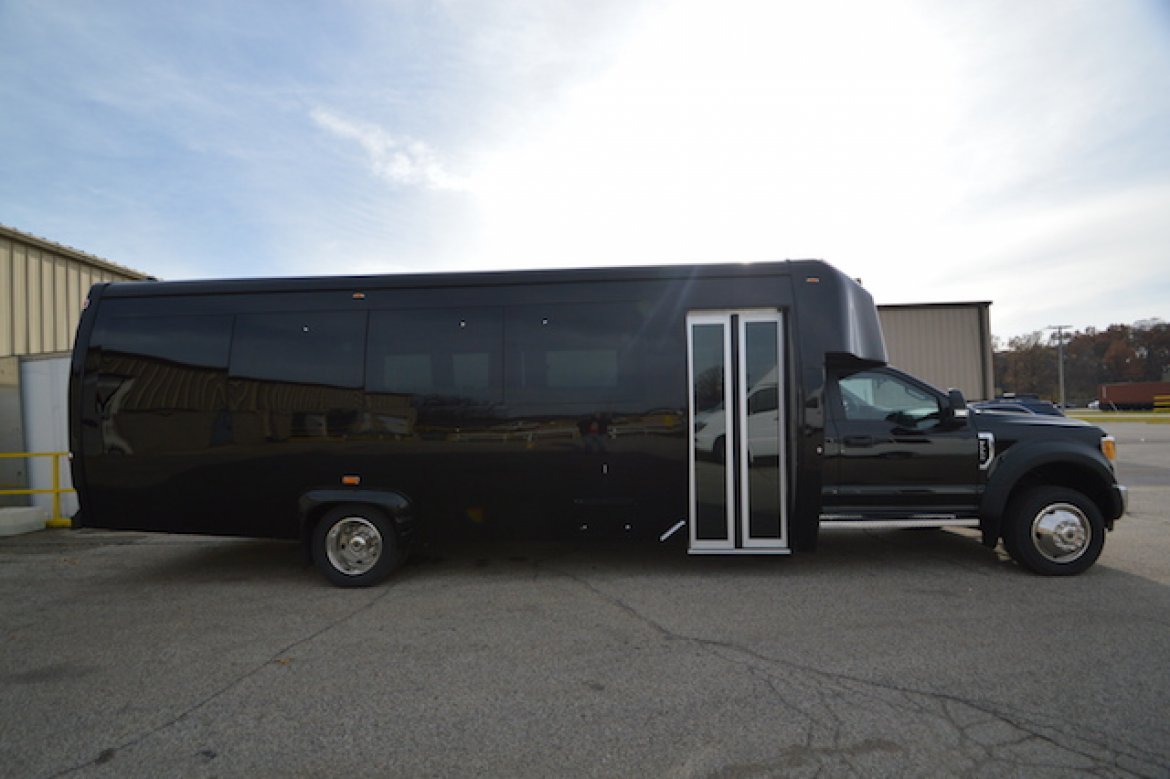 Limo Bus for Sale in Aurora, CO - Photo 2