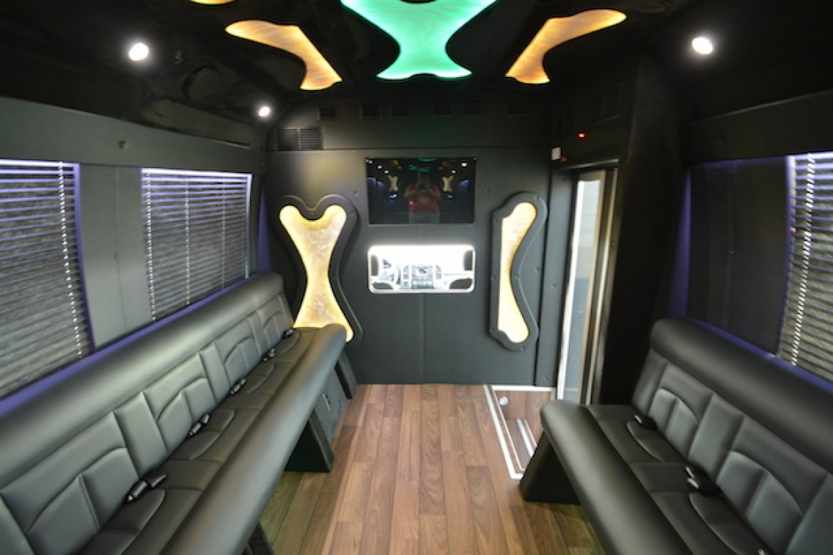 Limo Bus for Sale in Aurora, CO - Photo 4
