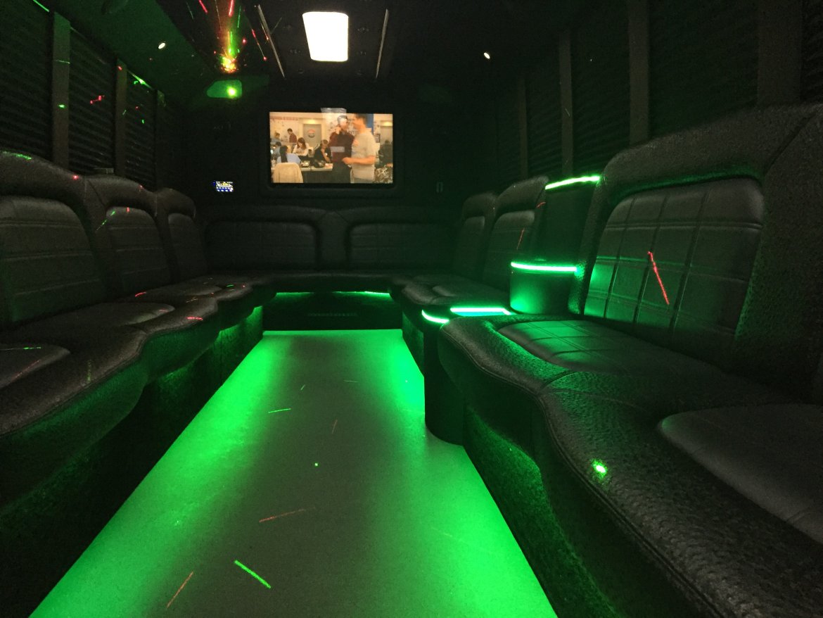 Limo Bus for Sale in Rolling Meadows, IL - Photo 8