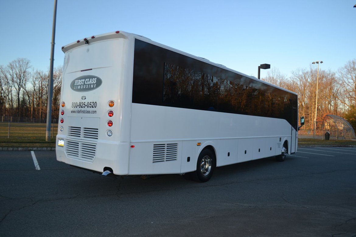 Limo Bus for Sale in Mornganville, NJ - Photo 13