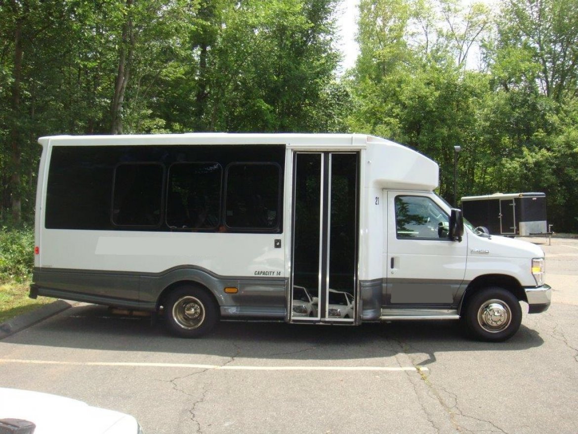 Executive Shuttle for Sale in Oaklyn, NJ - Photo 4