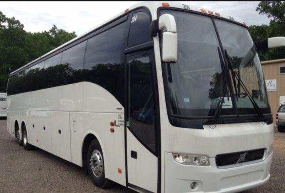 2013 Volvo 9700 Motorcoach for Sale in San Francisco, CA - Photo 2