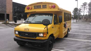 2006 Ford E-450 Mini School Bus - Shuttle Bus for Sale in Wall, NJ - Photo 2