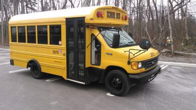 2006 Ford E-450 Mini School Bus - Shuttle Bus for Sale in Wall, NJ - Photo 6