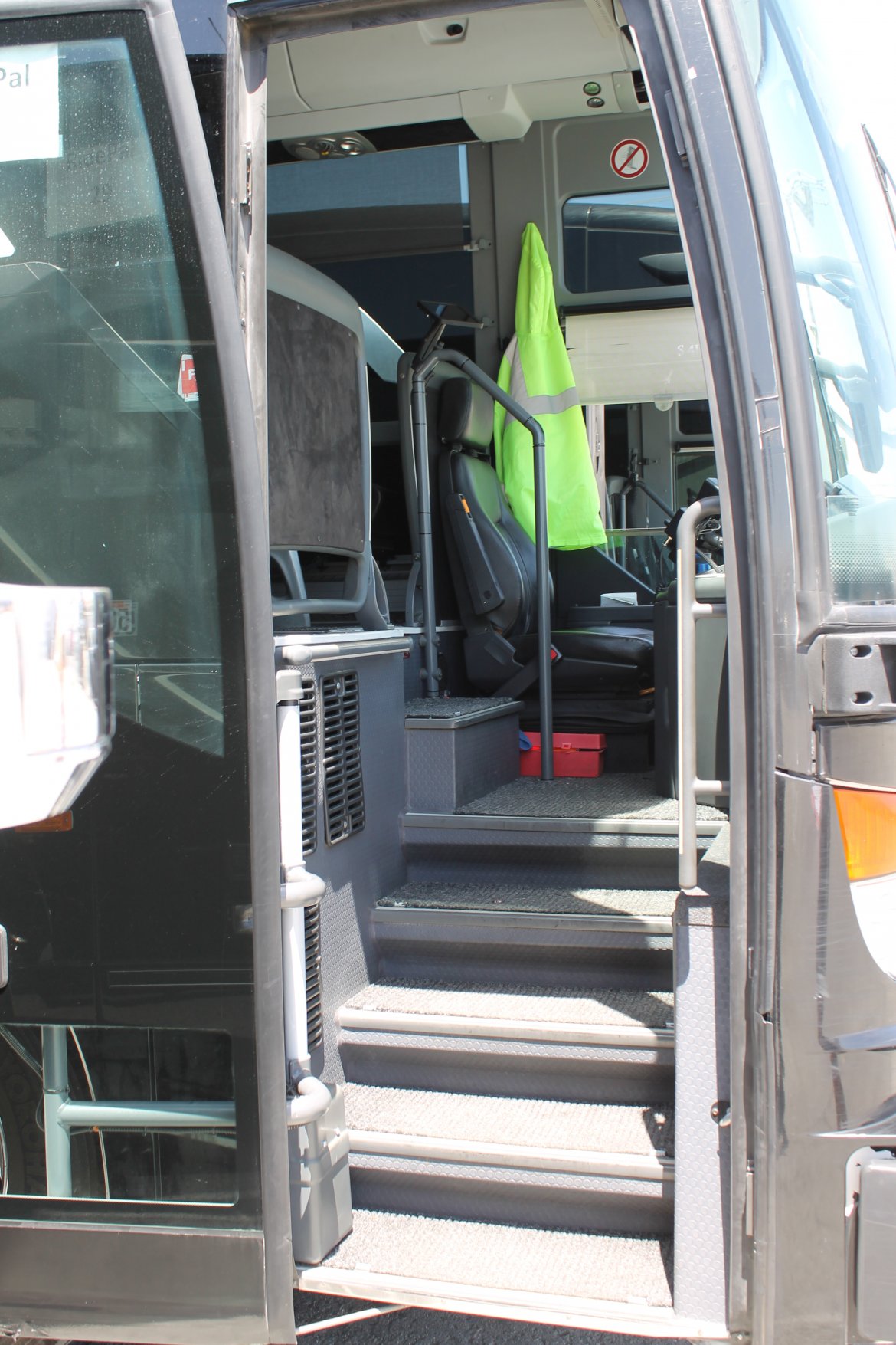 Motorcoach for Sale in San Francisco, CA - Photo 9