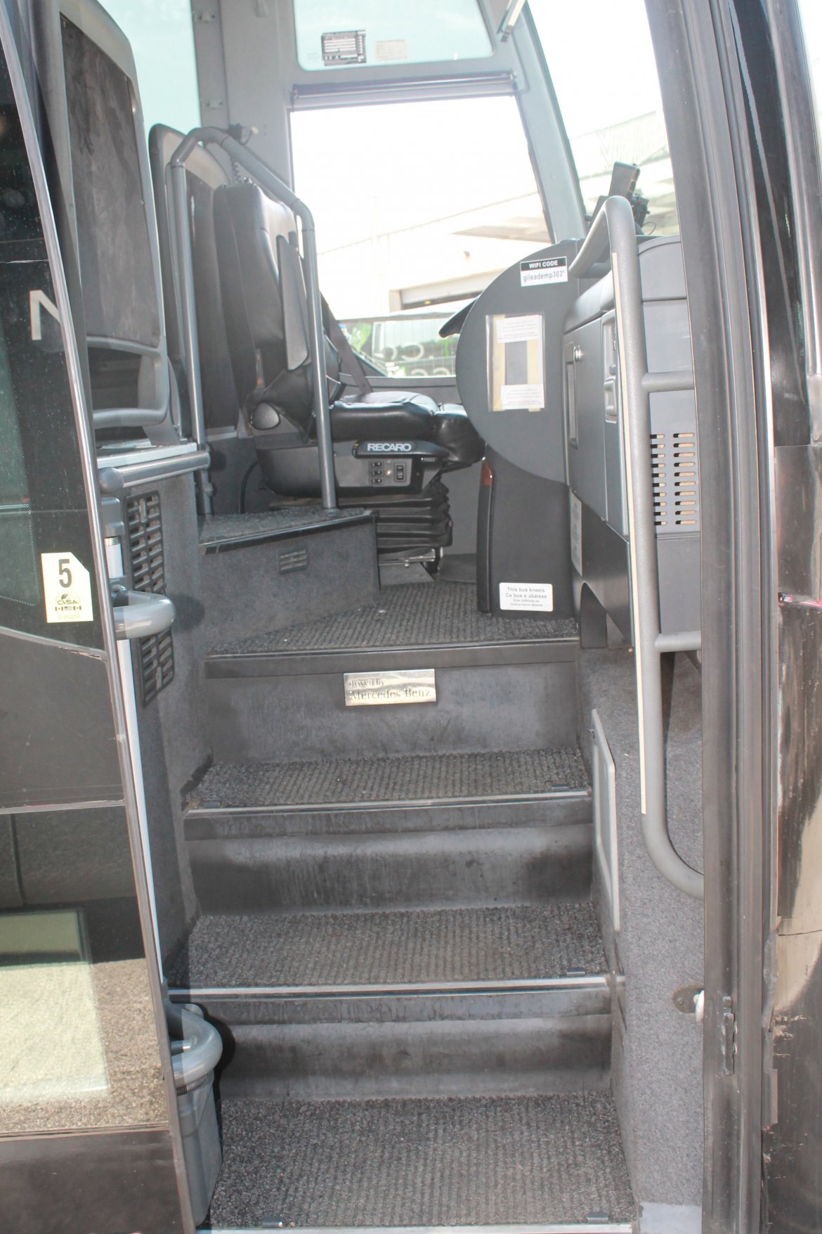 Motorcoach for Sale in San Francisco, CA - Photo 10