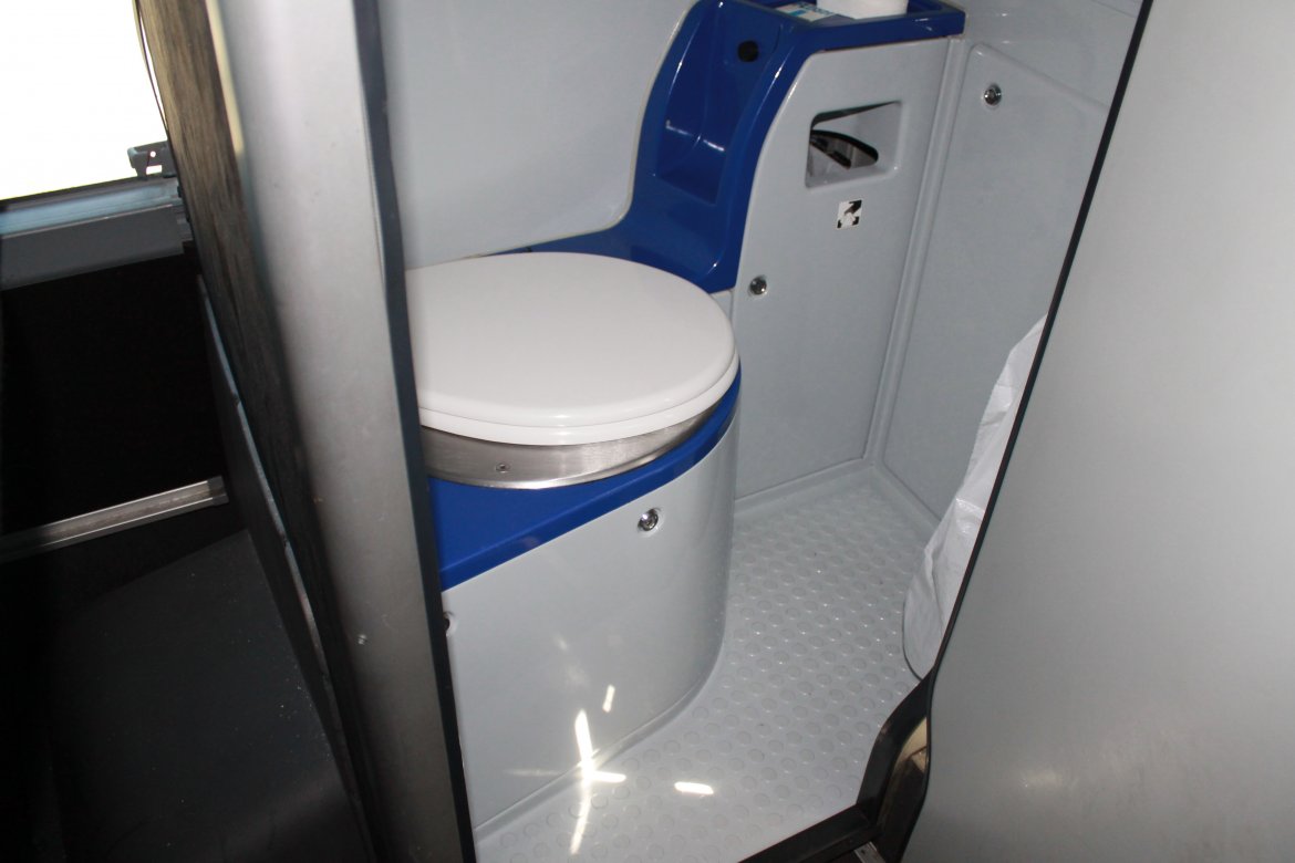Motorcoach for Sale in San Francisco, CA - Photo 19