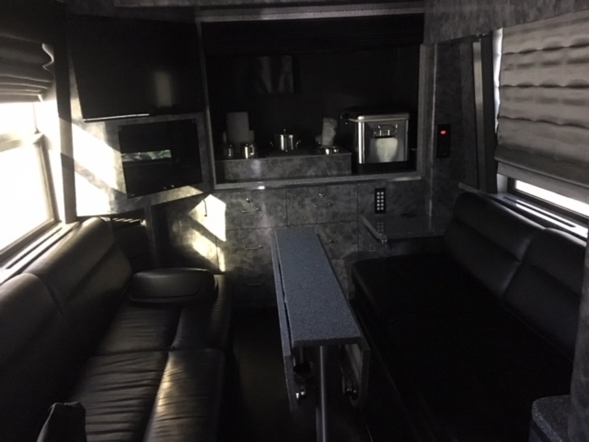 Motorcoach for Sale in INDIANAPOLIS, IN - Photo 9
