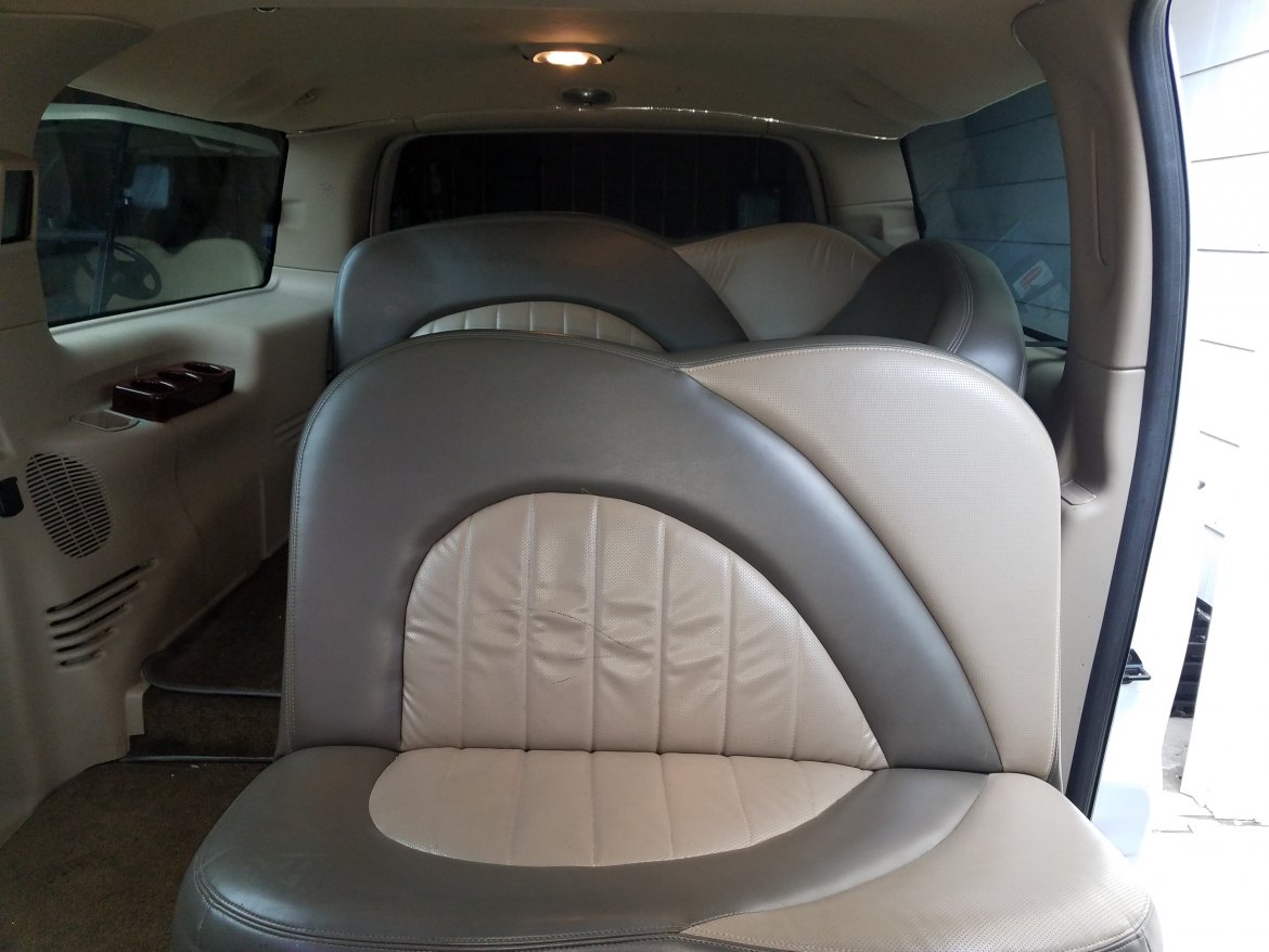 Limousine for Sale in BATESVILLE, MS - Photo 4