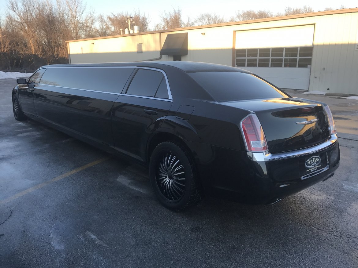 Limousine for Sale in Springfield, MO - Photo 10