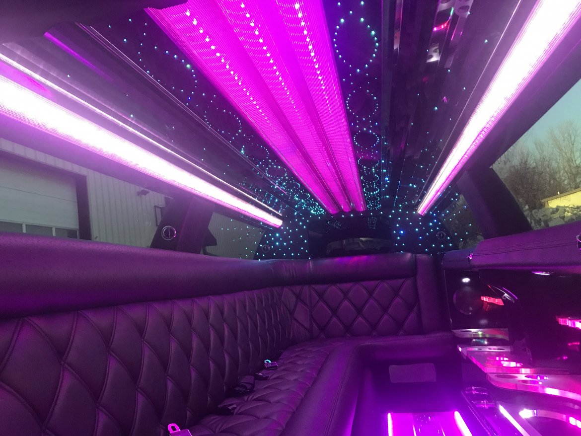 Limousine for Sale in Springfield, MO - Photo 19