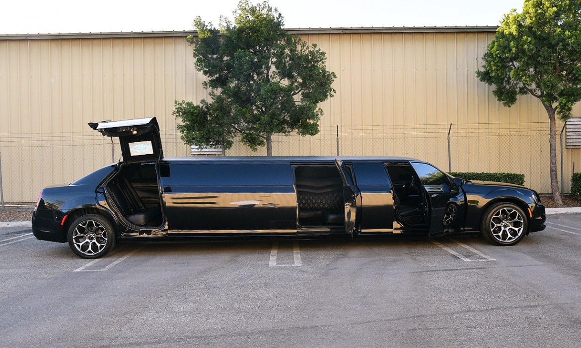 Limousine for Sale in Fontana, CA - Main Photo