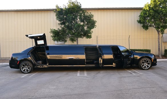 2015 Chrysler 300 Limousine for Sale in Fontana, CA - Main Photo