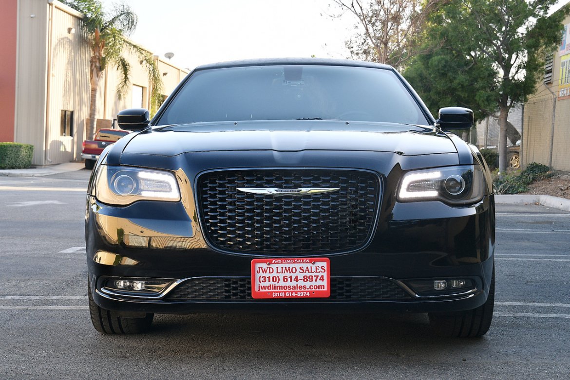 Limousine for Sale in Fontana, CA - Photo 3