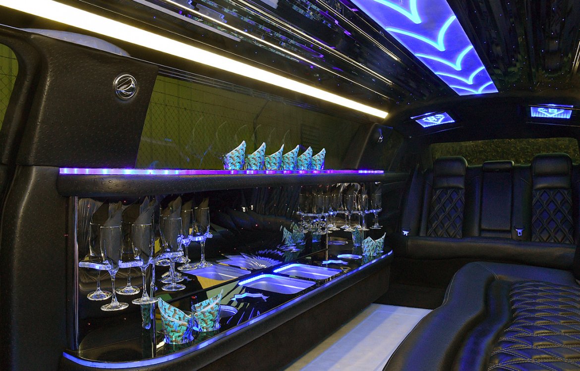 Limousine for Sale in Fontana, CA - Photo 11