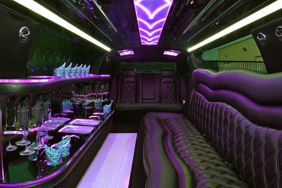 Limousine for Sale in Fontana, CA - Photo 12