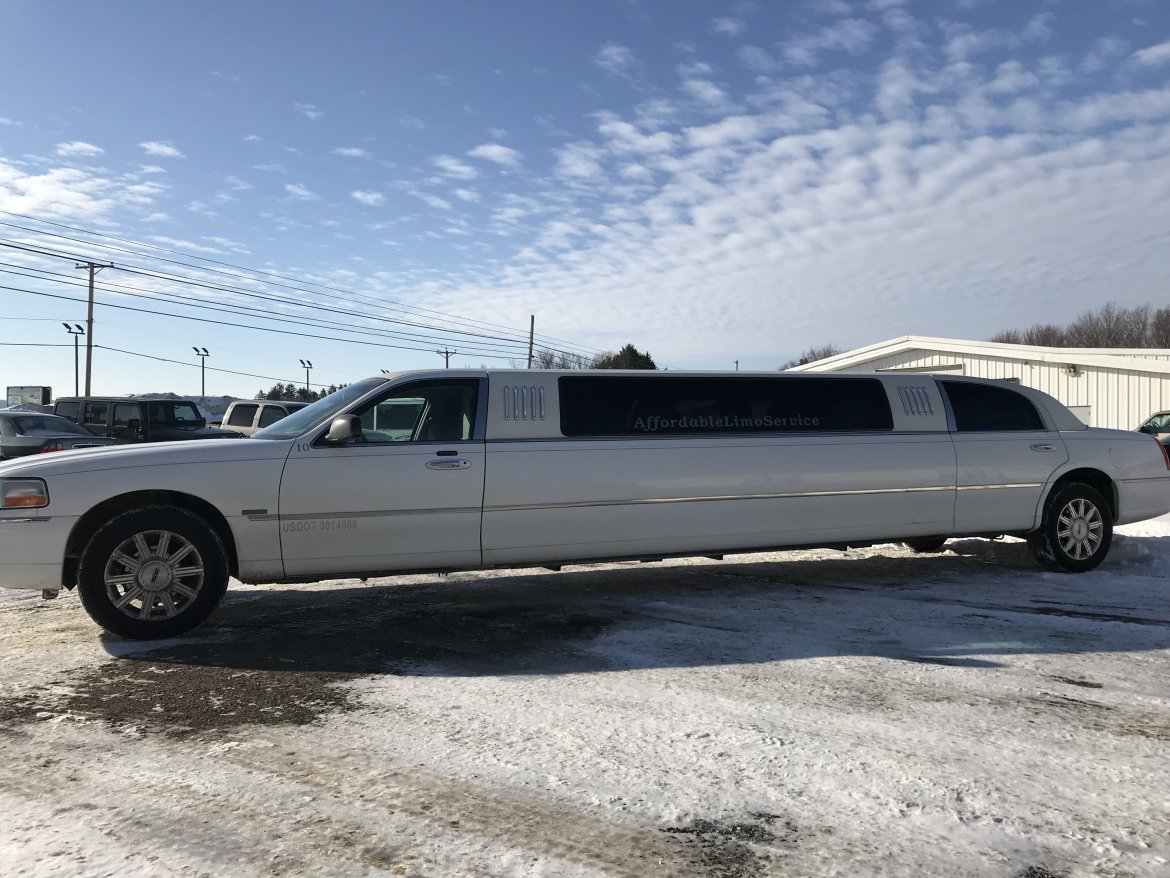 Limousine for Sale in NORTH EAST, PA - Photo 4