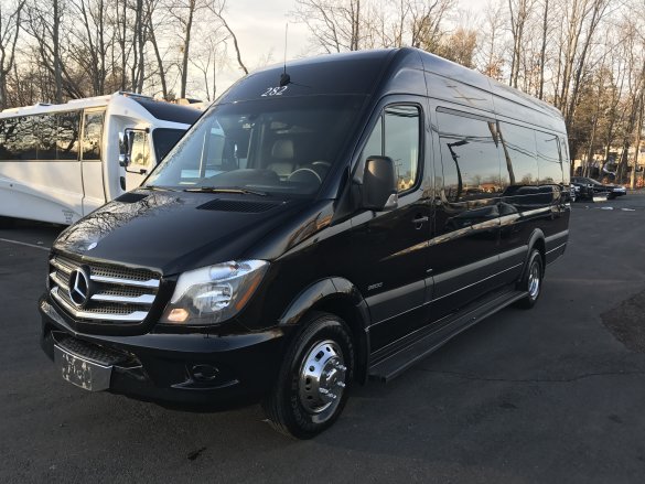 2014 Mercedes-Benz Sprinter 3,500 Sprinter for Sale in Mornganville, NJ - Photo 3