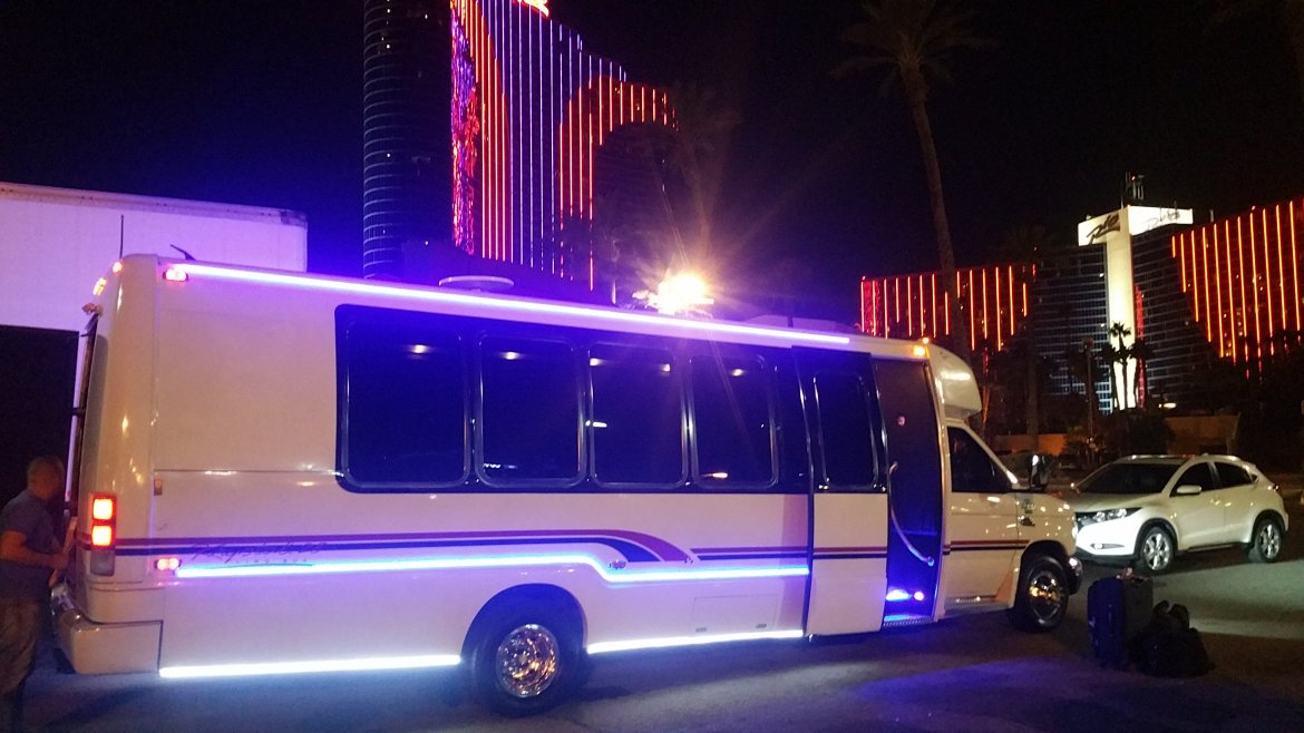 Limo Bus for Sale in Houston, TX - Photo 2