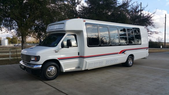 2004 Ford E 450 Limo Bus for Sale in Houston, TX - Main Photo