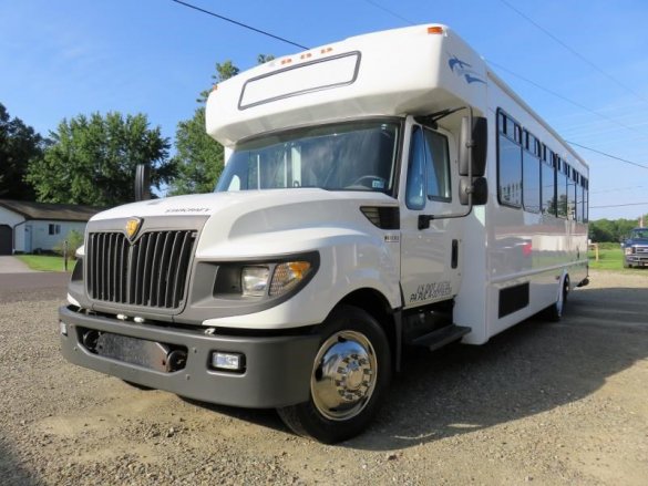 2014 IC Bus Starcraft Limo Bus for Sale in North East, PA - Photo 2