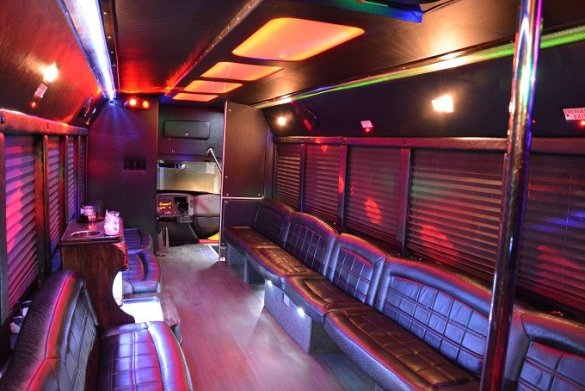 2014 IC Bus Starcraft Limo Bus for Sale in North East, PA - Main Photo