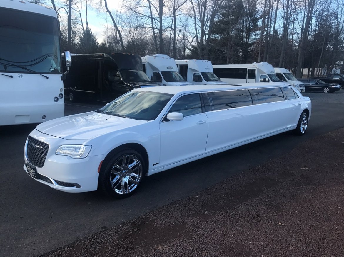 Limousine for Sale in Morgnaville, NJ - Photo 3