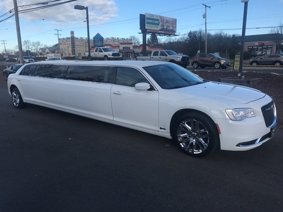Limousine for Sale in Morgnaville, NJ - Photo 5