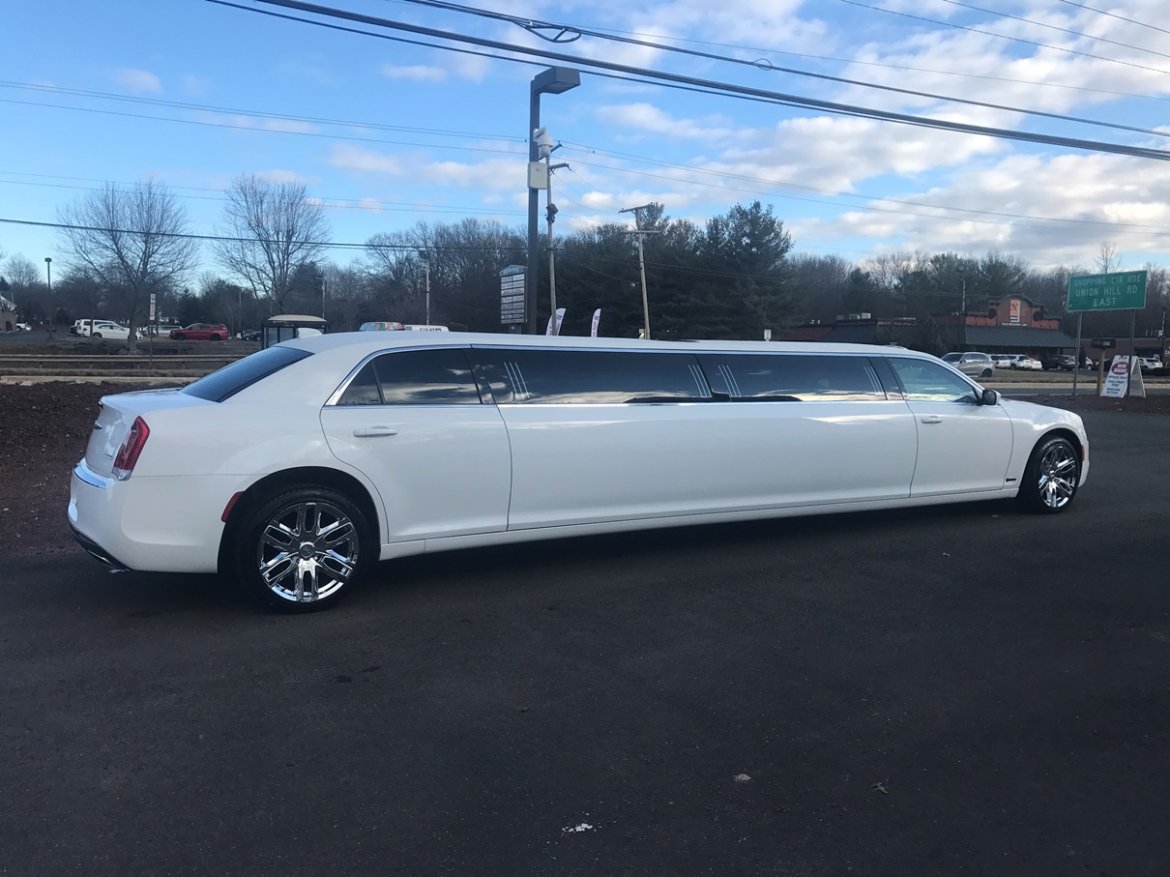 Limousine for Sale in Morgnaville, NJ - Photo 9