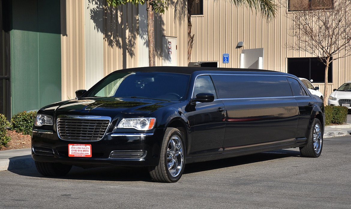 Limousine for Sale in Fontana, CA - Photo 4