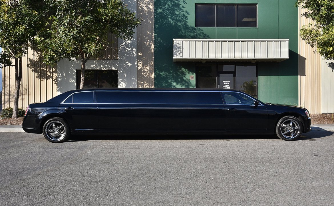 Limousine for Sale in Fontana, CA - Photo 6