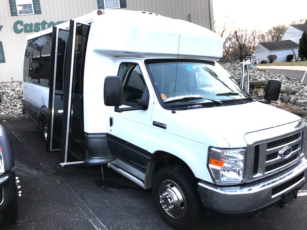 Shuttle Bus for Sale in Oaklyn, NJ - Photo 7