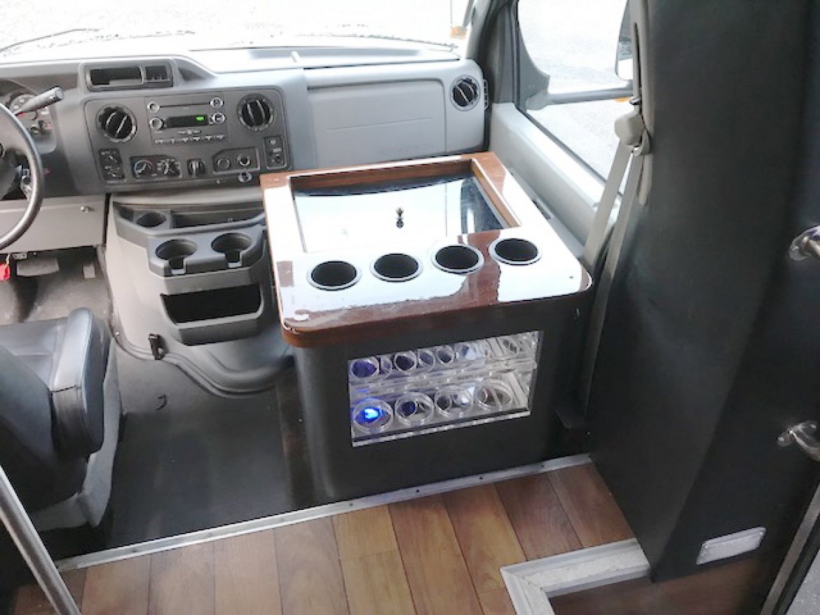 Shuttle Bus for Sale in Oaklyn, NJ - Photo 14