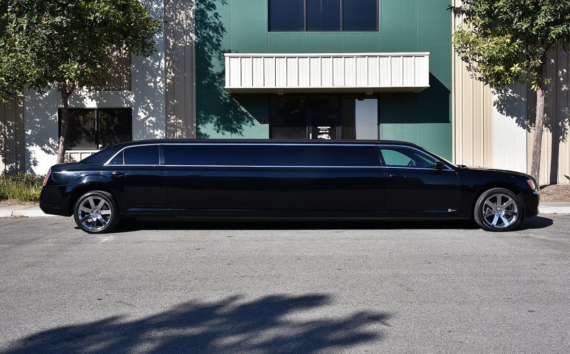 Limousine for Sale in Fontana, CA - Photo 6