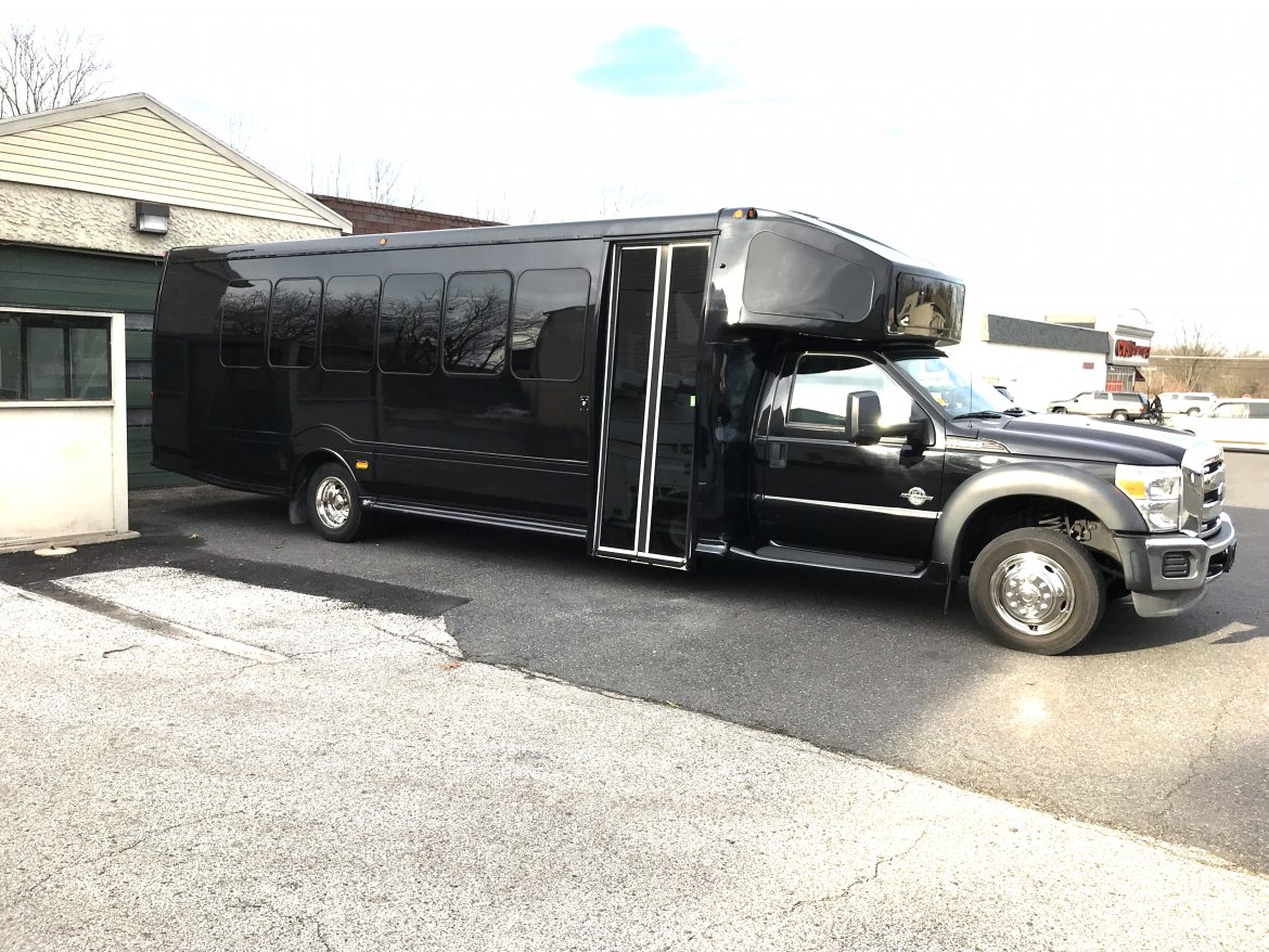 Shuttle Bus for Sale in Oaklyn, NJ - Photo 14